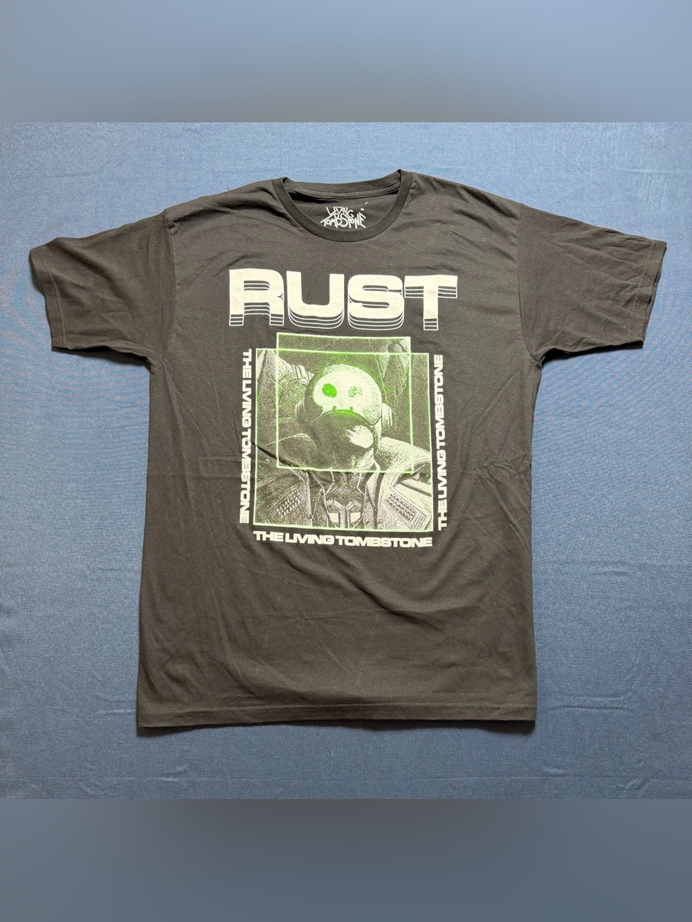 100% Cotton Large NWOT The Living Tombstone Rust Graphic T-Shirt